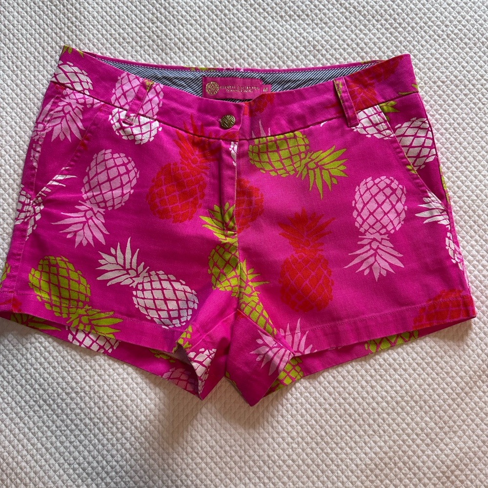 Macbeth Collection by Margaret Josephs Cotton Shorts. Hot pink with pineapples M